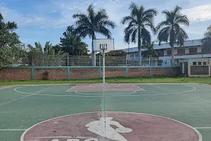 Wadiya park basket ball court. image