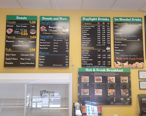 Donut Shop «Daylight Donuts», reviews and photos, 4200 Aero Dr, Mason, OH 45040, USA