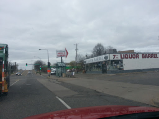 Liquor Store «Liquor Barrel 7th Street», reviews and photos, 665 7th St W, St Paul, MN 55102, USA