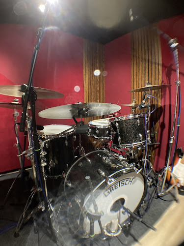 Reviews of RedDrum Recording Studio - Online Session Drummer & Drum Lessons in Brighton - Music store