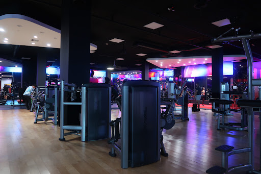 Health Club «USA FITNESS SUPER CENTER», reviews and photos, 13640 Foothill Blvd, Sylmar, CA 91342, USA