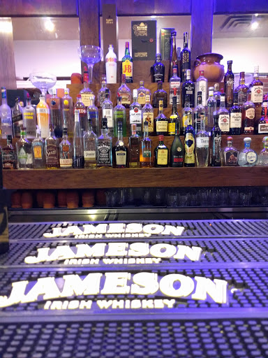 Bar «La Alianza Club Bar», reviews and photos, 960 Roosevelt Rd, West Chicago, IL 60185, USA