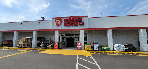 Home Improvement Store «Tractor Supply Co.», reviews and photos, 35874 US-27, Haines City, FL 33844, USA