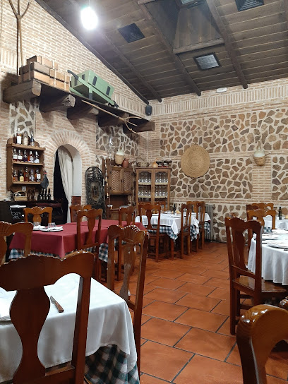 Restaurante Mesón La Espuela - C. Prim, 51, 45250 Añover de Tajo, Toledo, Spain