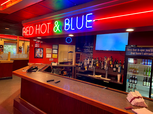 Barbecue Restaurant «Red Hot & Blue - Leesburg, VA», reviews and photos, 541 E Market St, Leesburg, VA 20176, USA