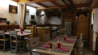 Atmosphère du Restaurant français Restaurant La Bergerie à Praz-sur-Arly - n°10