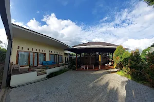 Daksina Villa Gunung Gare image