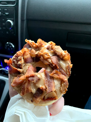 Donut Shop «Queen Donut Shop», reviews and photos, 1806 W 18th St, Houston, TX 77008, USA