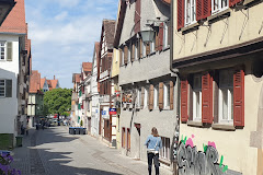Tübinger Altstadt-Besen