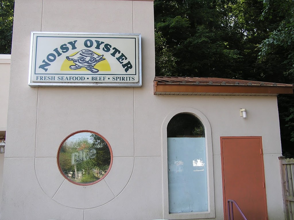 Noisy Oyster Pub 44313
