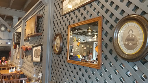 American Restaurant «Cracker Barrel Old Country Store», reviews and photos, 12357 Hornsby Ln, Newport News, VA 23602, USA