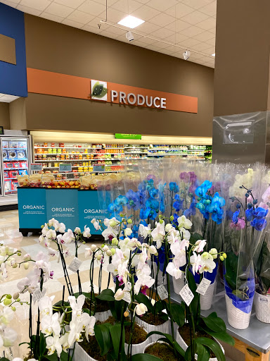 Supermarket «Publix Super Market at Belleair Bluffs», reviews and photos, 2770 W Bay Dr, Belleair Bluffs, FL 33770, USA