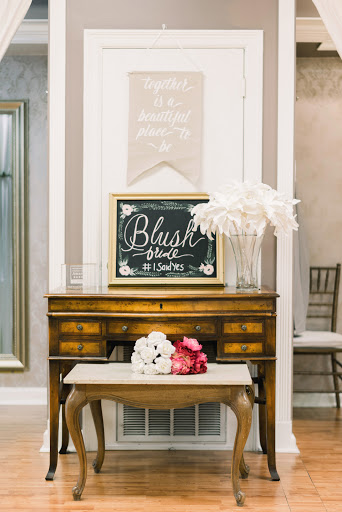 Bridal Shop «Blush Formal and Bridal Salon», reviews and photos, 3937 Perkins Rd, Baton Rouge, LA 70808, USA