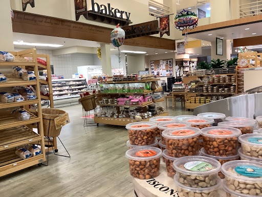 Grocery Store «Sunset Food Mart Inc», reviews and photos, 825 S Waukegan Rd, Lake Forest, IL 60045, USA