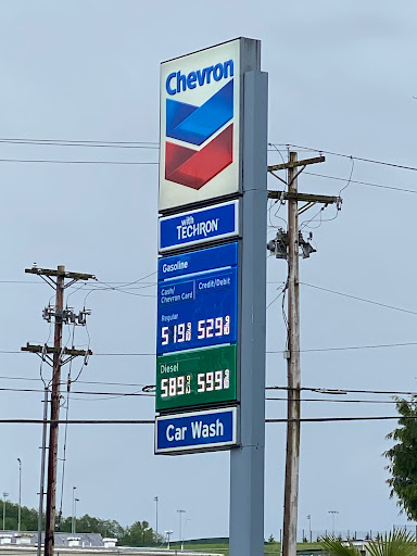 Gas Station «Chevron», reviews and photos, 17025 W Main St, Monroe, WA 98272, USA