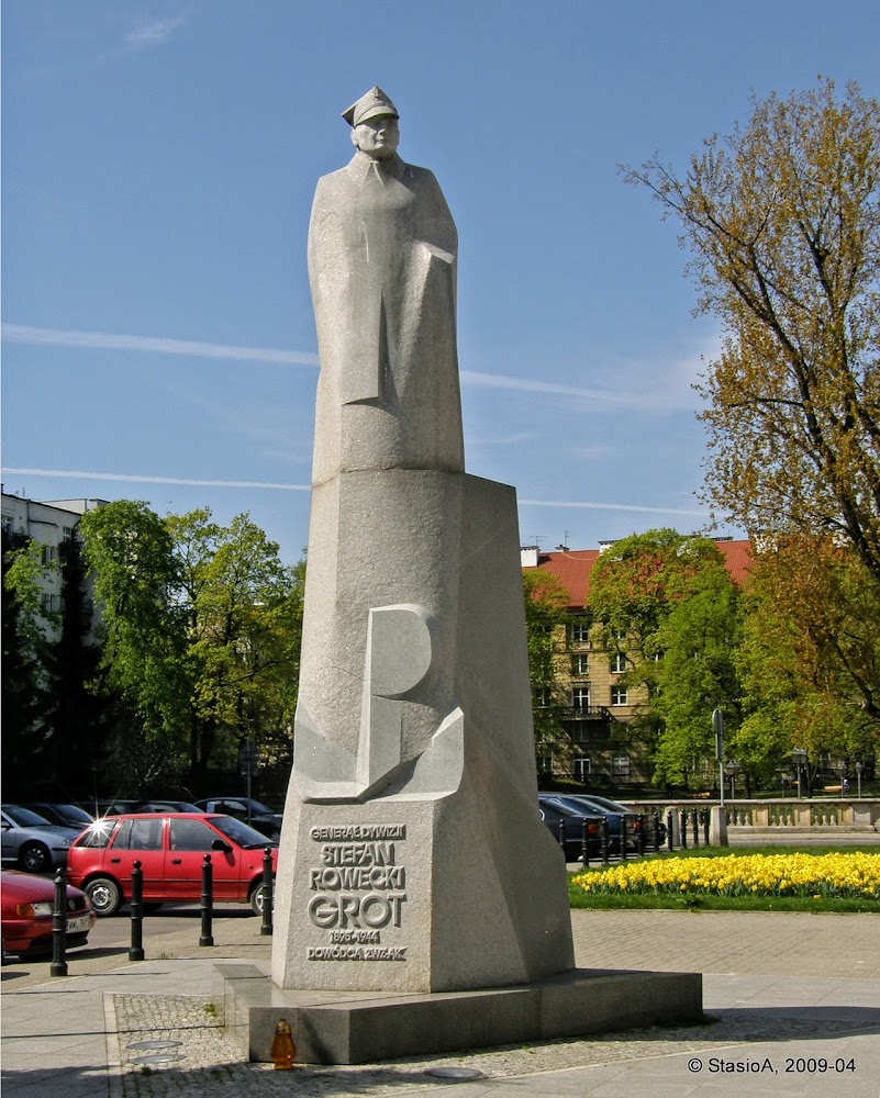 Monument to Stefan Rowecki 