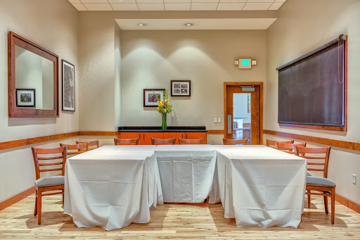 American Restaurant «Pinstripes», reviews and photos, 3849 Gallagher Dr, Edina, MN 55435, USA