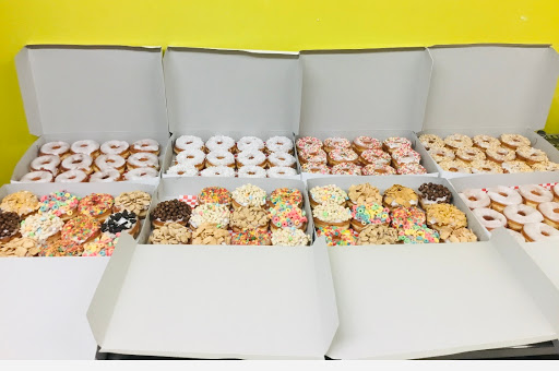 Donut Shop «Boston Cream Donut», reviews and photos, 18425 S Avalon Blvd, Carson, CA 90746, USA