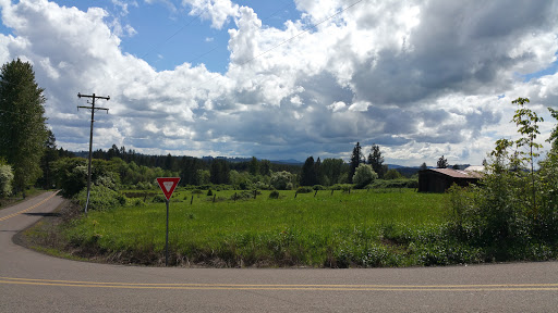 Grocery Store «Lacomb Grocery», reviews and photos, 34076 E Lacomb Rd, Lebanon, OR 97355, USA