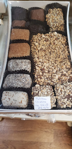 Candy Store «Wayside Country Store», reviews and photos, 1015 Boston Post Rd E #1, Marlborough, MA 01752, USA