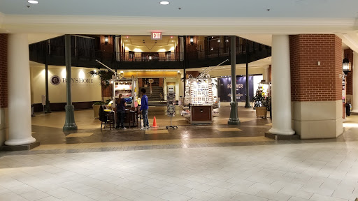 Shopping Mall «Bayshore Town Center», reviews and photos, 5800 N Bayshore Dr, Glendale, WI 53217, USA