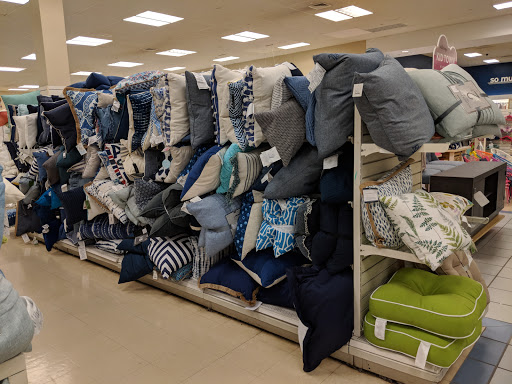 Department Store «Marshalls & HomeGoods», reviews and photos, 2700 Potomac Mills Cir, Woodbridge, VA 22192, USA