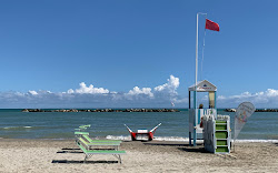 Igea Marina Beach'in fotoğrafı - rahatlamayı sevenler arasında popüler bir yer