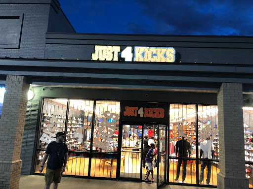 Shopping Mall «Delmont Village Shopping Center», reviews and photos, 5151 Plank Rd, Baton Rouge, LA 70805, USA