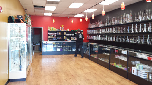 Tobacco Shop «SMOKEYZ SMOKE &VAPOR SHOP», reviews and photos, 901 SW Highland Dr f, Gresham, OR 97980, USA