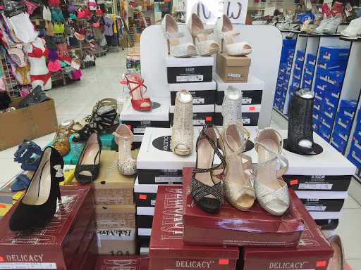 Clothing Store «Top Fashion Y Wholesale», reviews and photos, 11526 Harry Hines Blvd Suite 109, Dallas, TX 75229, USA