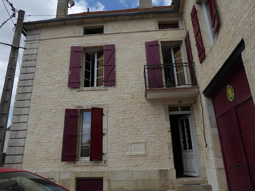 Agence de location de maisons de vacances GITE de FRANCE Mirebeau-sur-Bèze