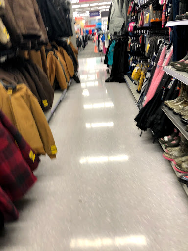 Sporting Goods Store «Academy Sports + Outdoors», reviews and photos, 9781 Quivira Rd, Overland Park, KS 66215, USA