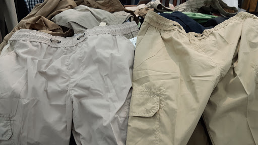Stores to buy men's chino pants Cordoba