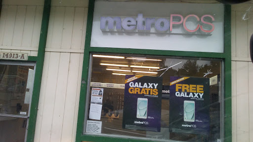 MetroPCS Authorized Dealer, 14913 Lakeshore Dr, Clearlake, CA 95422, USA, 