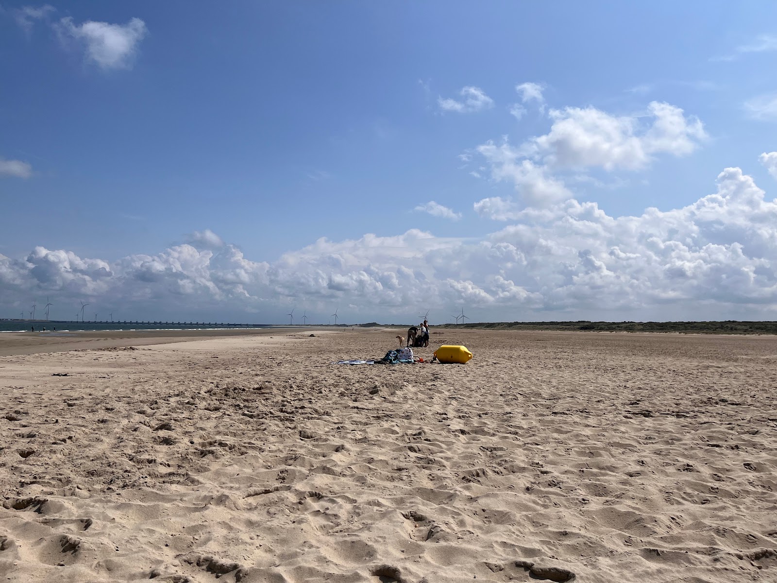 Foto de Praia de Vrouwenpolder e o assentamento