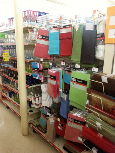 Dollar Store «Family Dollar», reviews and photos, 7105 Cedar Lake Rd, St Louis Park, MN 55426, USA