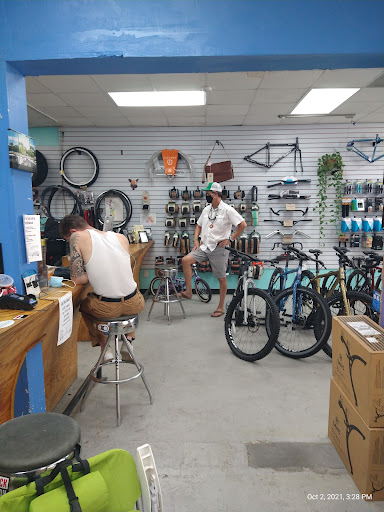 Bicycle Store «City Bike Tampa», reviews and photos, 208 E Cass St, Tampa, FL 33602, USA