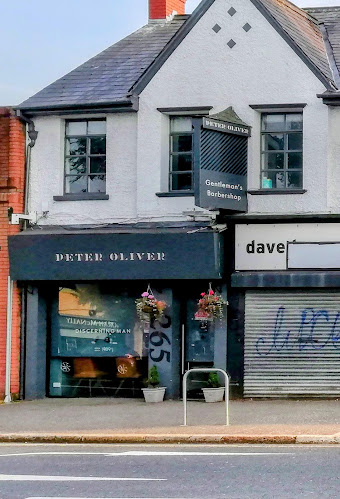 PETER OLIVER - Barber shop