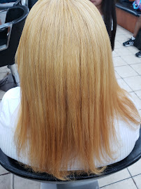 Evelyn's Beauty Salon - Photo 2 - Car repair in Yonkers, NY, Yonkers