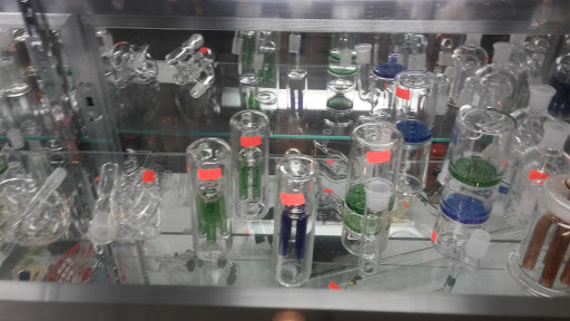 Tobacco Shop «One Love Tobacco & Gifts», reviews and photos, 7116 Gulf Blvd, St Pete Beach, FL 33706, USA