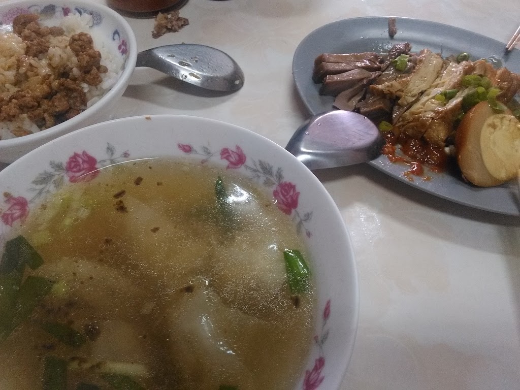 歪仔伯東市意麵 的照片