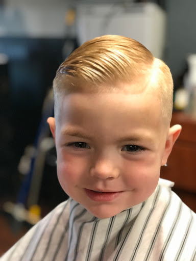 Barber Shop «Famous Razor Barber Shop», reviews and photos, 5 Trading Post Way, Medford Lakes, NJ 08055, USA