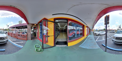 Tattoo Shop «iDrive Tattoo Shop Orlando», reviews and photos, 7513 International Dr, Orlando, FL 32819, USA