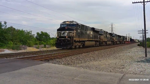 Self-Storage Facility «Simply Self Storage - Columbus/Cooke Rd», reviews and photos, 810 E Cooke Rd, Columbus, OH 43214, USA