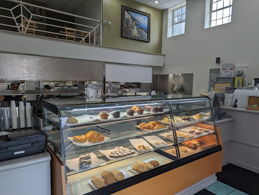 Lovebirds Cafe & Bakery