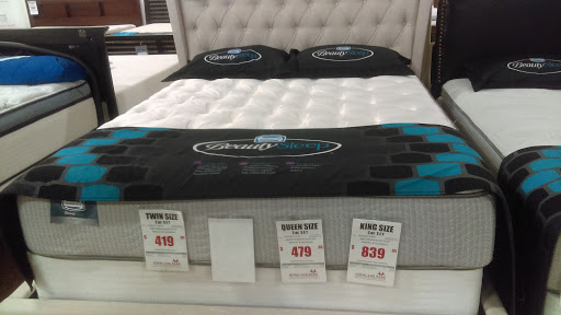 Furniture Store «Highland Park Furniture & Mattress Outlet», reviews and photos, 8800 E Adamo Dr, Tampa, FL 33619, USA