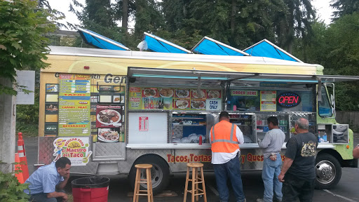 Grocery Store «Grocery Outlet Bargain Market», reviews and photos, 15625 NE 8th St, Bellevue, WA 98008, USA