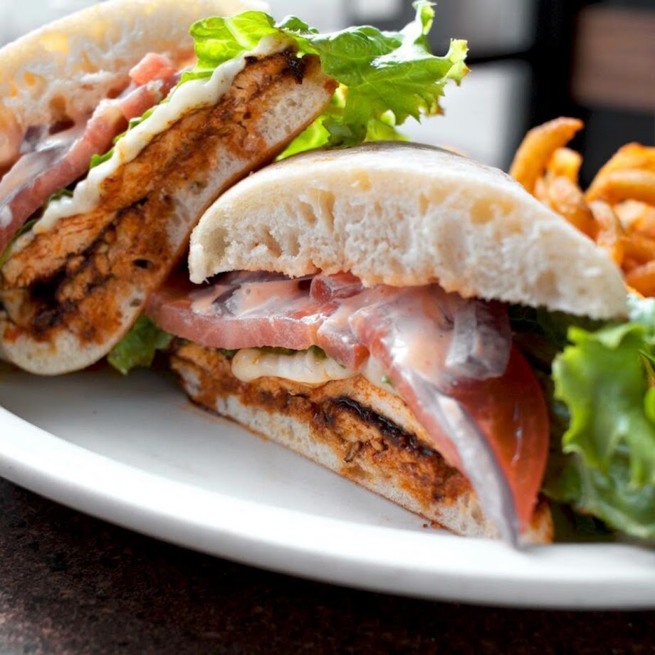 The Absolute Best Chicken Sandwich in Dallas [Updated 2024] Dallas Nav