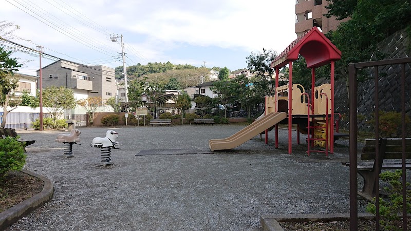 やとのまえこねこ公園