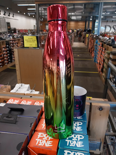 Shoe Store «DSW Designer Shoe Warehouse», reviews and photos, 2515 W 75th St, Naperville, IL 60540, USA